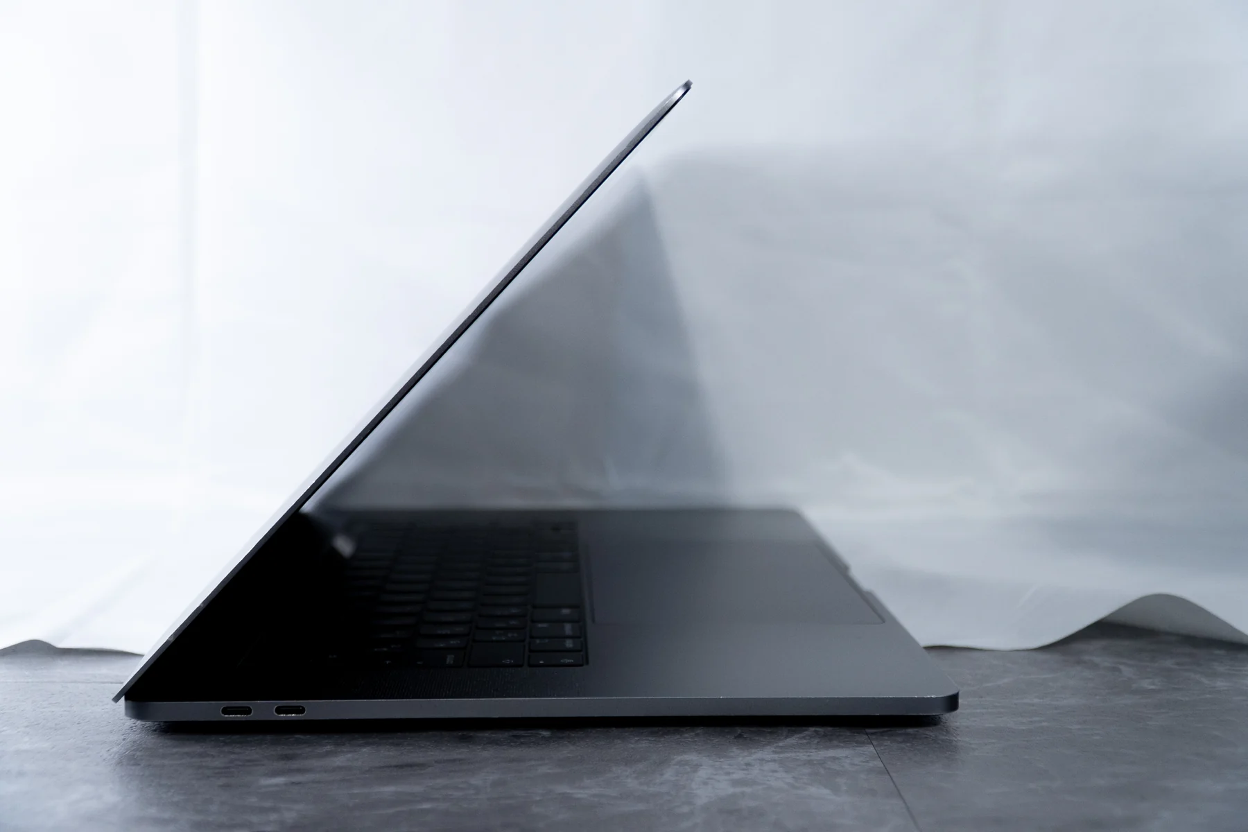 MacBook Pro｜02