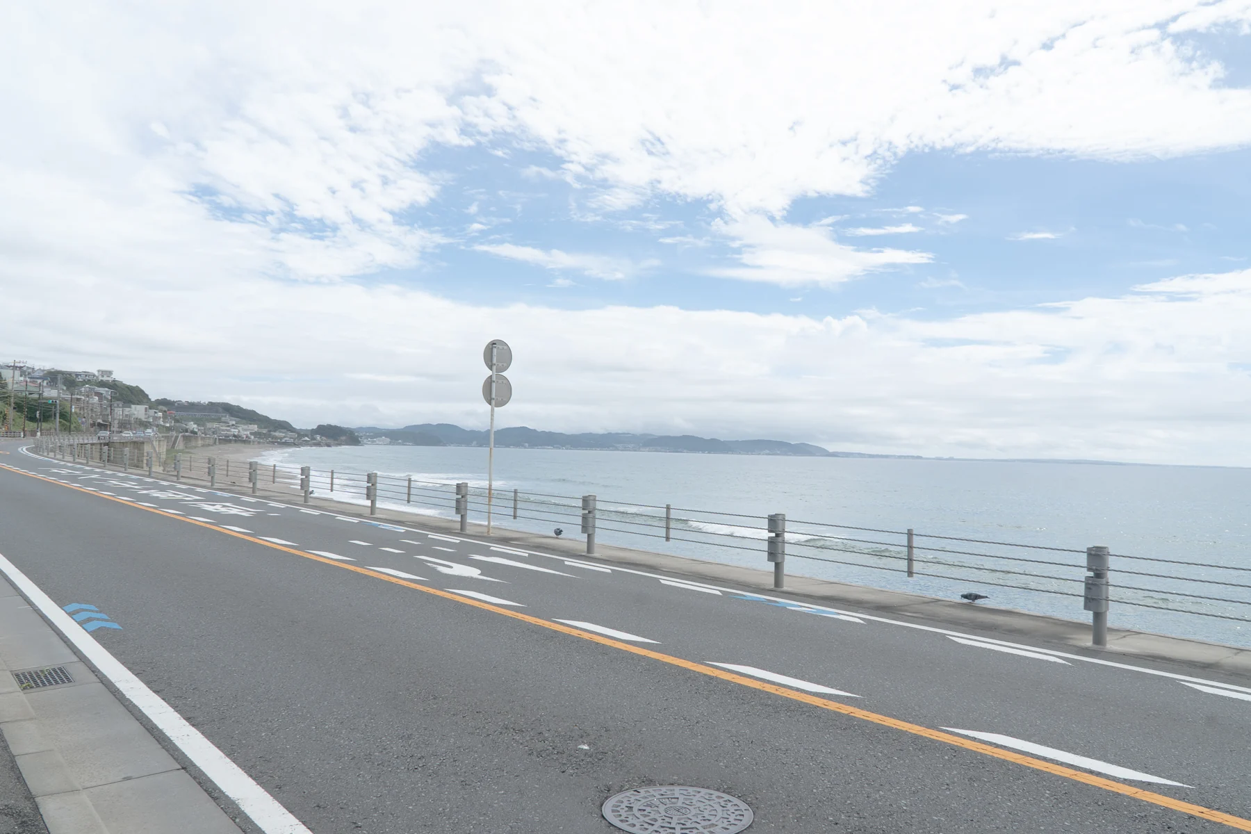 海沿いの道